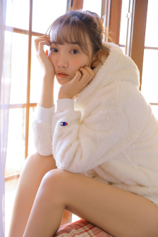 太子鹦鹉晒月